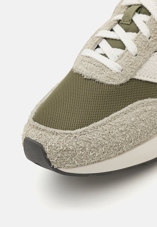 U370 UNISEX - Trainers - olivine3