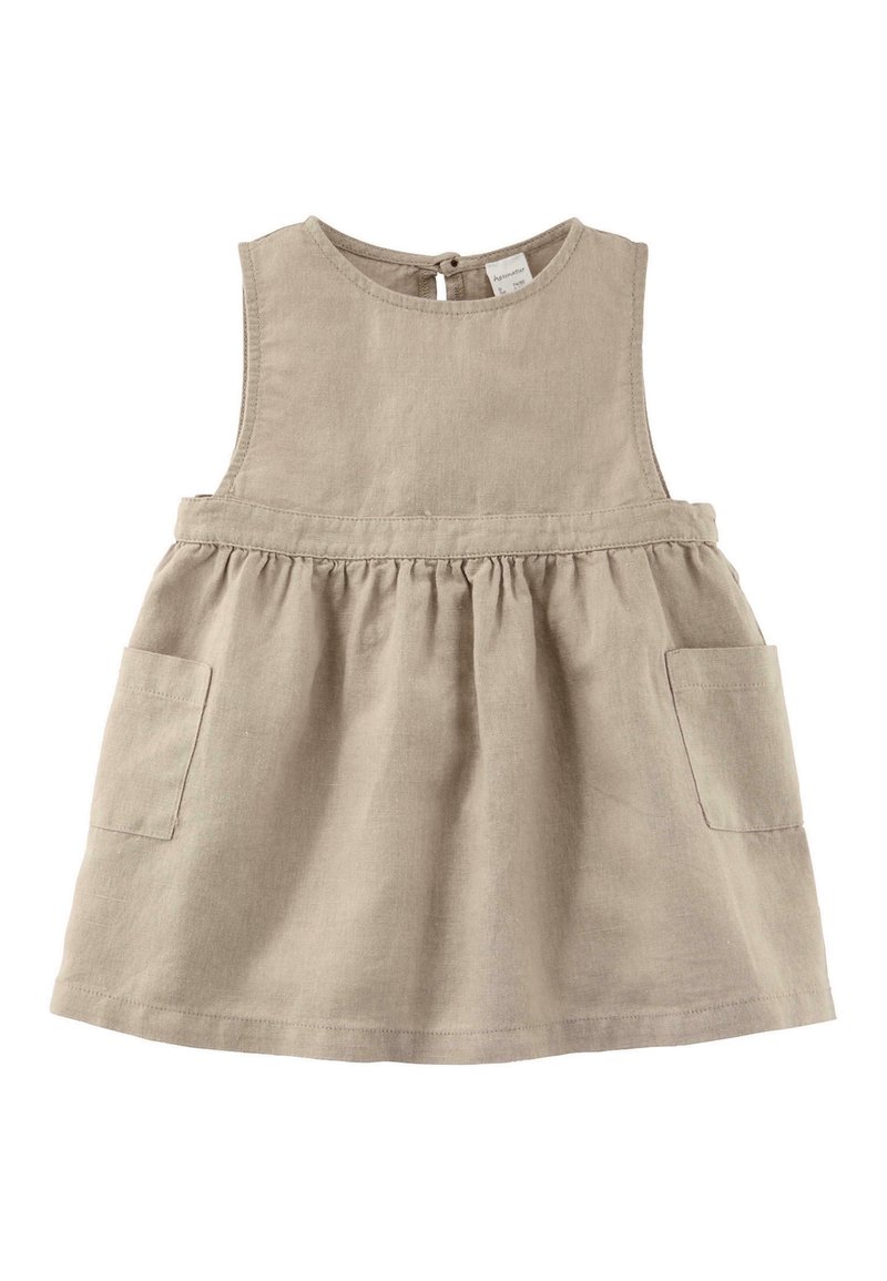 Jasnobeżowa lniana sukienka z zaokrąglonym dekoltem, bez rękawów, z marszczonym dołem i dwoma przednimi kieszeniami. Zapięcie na plecach z kluczową dziurką.