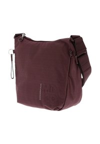 Petit sac bandoulière bordeaux avec bandoulière ajustable, fermeture éclair, petite poche latérale et texture à pois subtils.