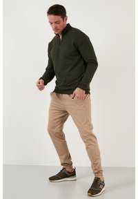 Buratti REGULAR FIT - Mikina - khaki