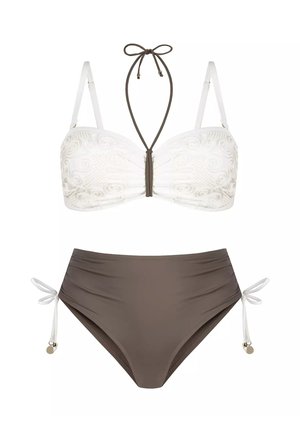 Biały teksturowany top bikini z regulowanymi ramiączkami i brązowym wiązaniem na szyję, połączony z brązowymi majtkami bikini o wysokim stanie z białymi wiązaniami po bokach.