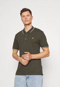 Lyle & Scott TIPPED - Polo - olive/white