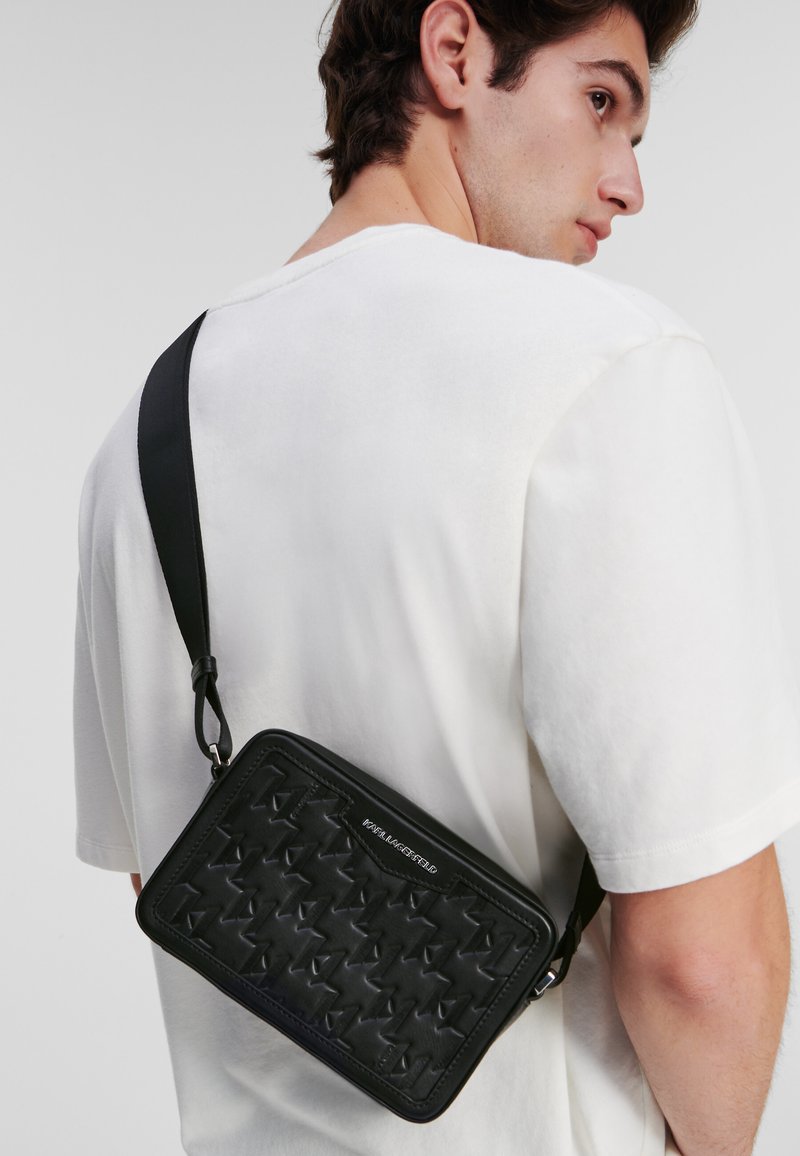 KARL LAGERFELD K/LOOM  - Rankinė per petį - a black
