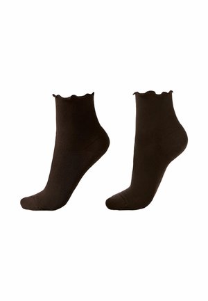 Calcetines de tobillo marrones con canalé y borde superior con volantes, con una textura suave y puntera reforzada.