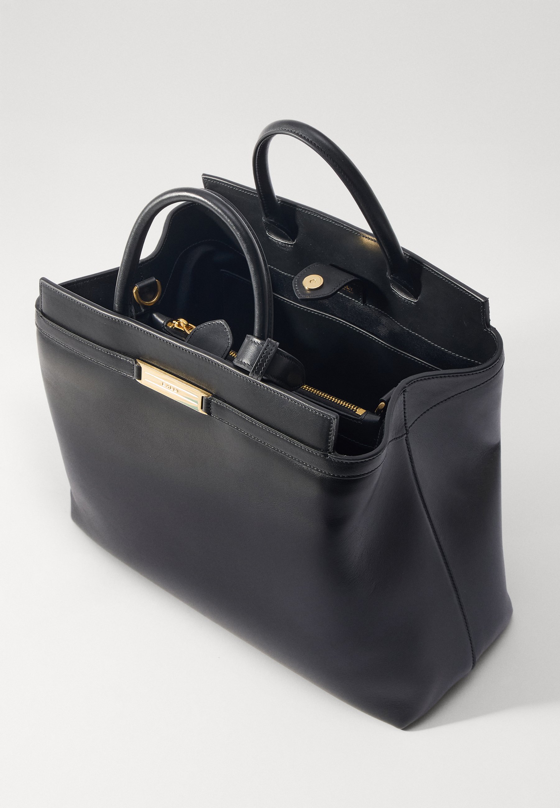 【送料&関税込】Bally deco Daily Bag S 関税&送料込】Bally Deco Daily Bag S (BALLY/ハンドバッグ