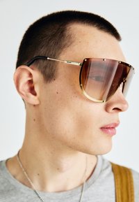 ON SET UNISEX - Gafas de sol - brushed gold-coloured/camel gradient