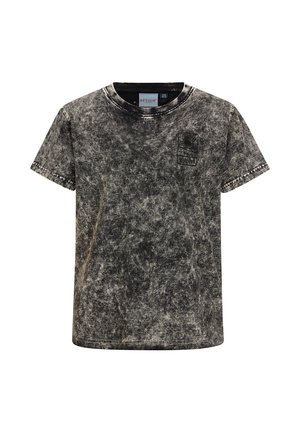 Maglietta a maniche corte con lavaggio acido nero e grigio, collo rotondo e piccola toppa rettangolare con design di un tramonto sul petto.