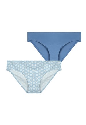 Deux culottes de bikini pour femmes, l'une unie bleue et l'autre bleu clair avec un motif de marguerites blanches, présentées sur un fond blanc.