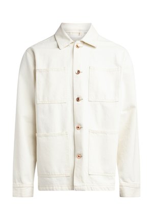 Weiße Jeansjacke mit Kragen, vorderem Knopfverschluss und zwei großen Brusttaschen. Verfügt über sichtbare Nähte und roségoldene Knöpfe.