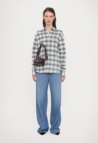 Soulland RADO SHIRT - Blúzka so zapínaním na gombíky - black multi