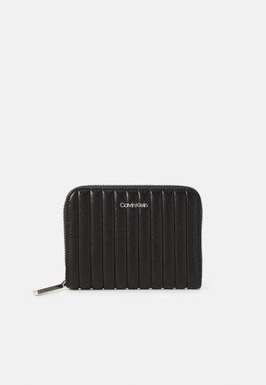 MINI LINE QUILT ZIP AROUND - Wallet - black