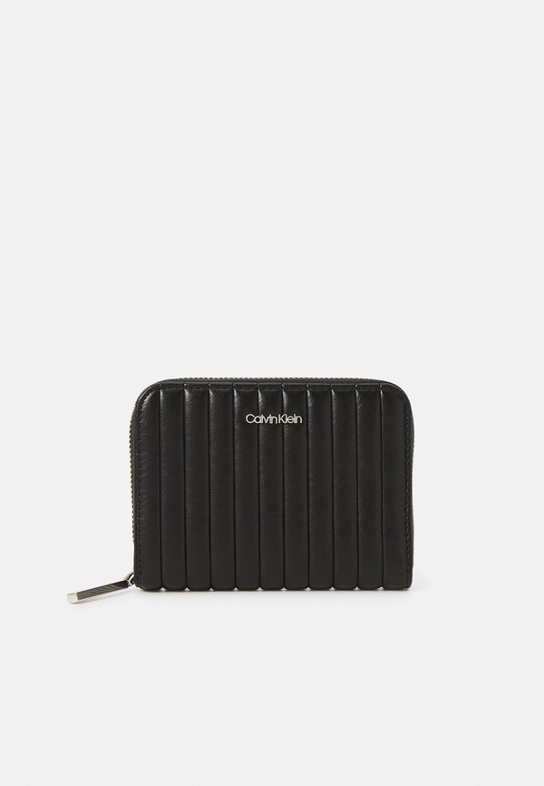 MINI LINE QUILT ZIP AROUND - Wallet