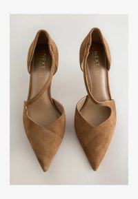 Valitud, new tan brown suede