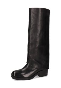 Fekete bőrből készült térdig érő csizma, sima felülettel, négyzet alakú orral, alacsony blokksarkúval és behajtott felső résszel.