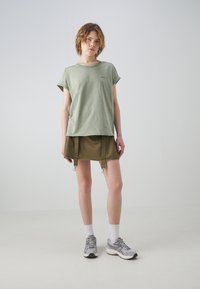 Pepe Jeans EDITH - T-shirts - green