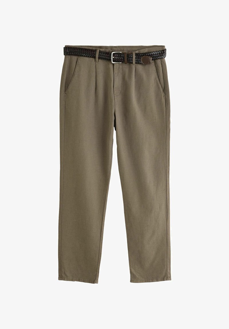 Spodnie w kolorze oliwkowej zieleni wykonane z tkaniny o gładkiej fakturze. Posiadają dwie przednie kieszenie oraz pleciony czarny pasek z srebrną klamrą.