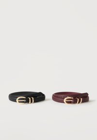 Unselected, black/dark red