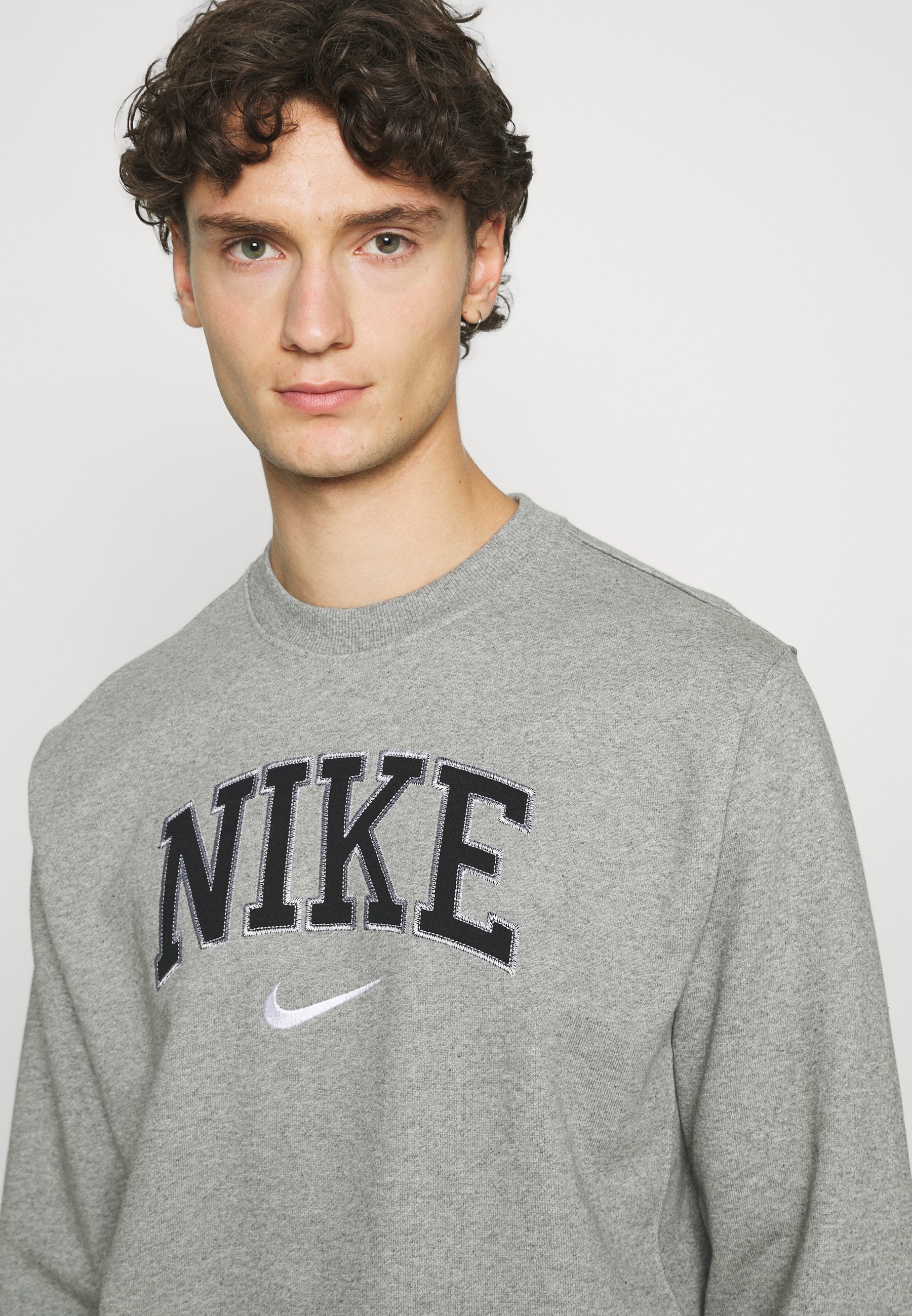 nike retro crew bluza