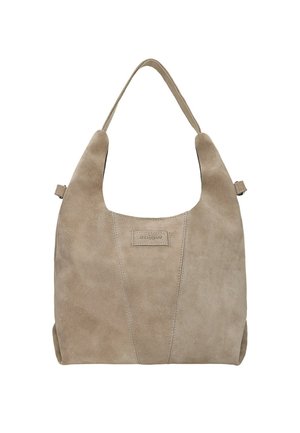 Sac à épaule en suede beige avec une forme douce et arrondie, des accents cousus et une fermeture à rabat. Il dispose d'une poignée courte pour un transport facile.