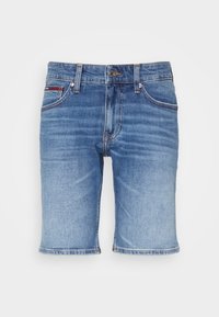 Jeans shorts di un blu chiaro con un design a cinque tasche, chiusura con zip e leggere scoloriture. Comprendono dettagli di cucitura arancione e rossa.