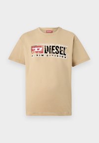 NORM - T-shirts med print - beige