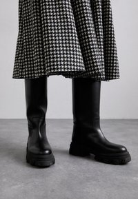 PERNI - Bottes à plateau - black