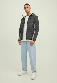 Jack & Jones JCOBERG HYBRID JACKET - Jas - asphalt