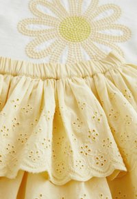 Next SET  - REGULAR FIT - sukňa v tvare A - lemon yellow