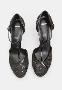 Bata Klasične pete - nero