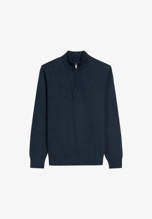 Granatowy sweter z długim rękawem, wykonany z miękkiego materiału, z zamkiem w wysokim kołnierzu oraz ribbowanym wykończeniem na mankietach i dolnym brzegu.