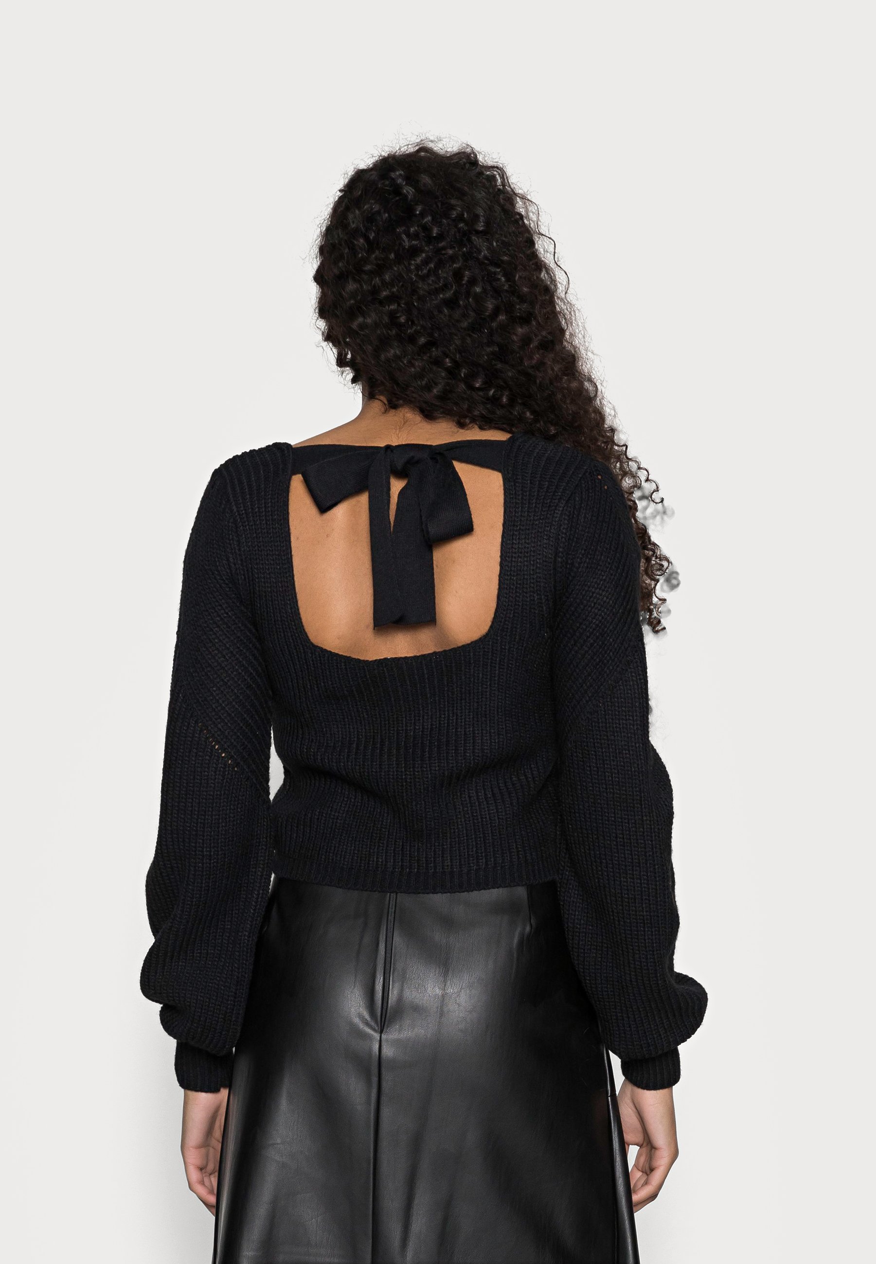 Miss Selfridge Petite BOW BACK NECK 