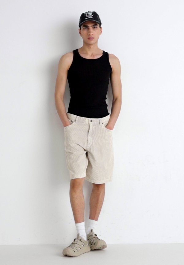 CARPENTER - Shorts - bedrock3