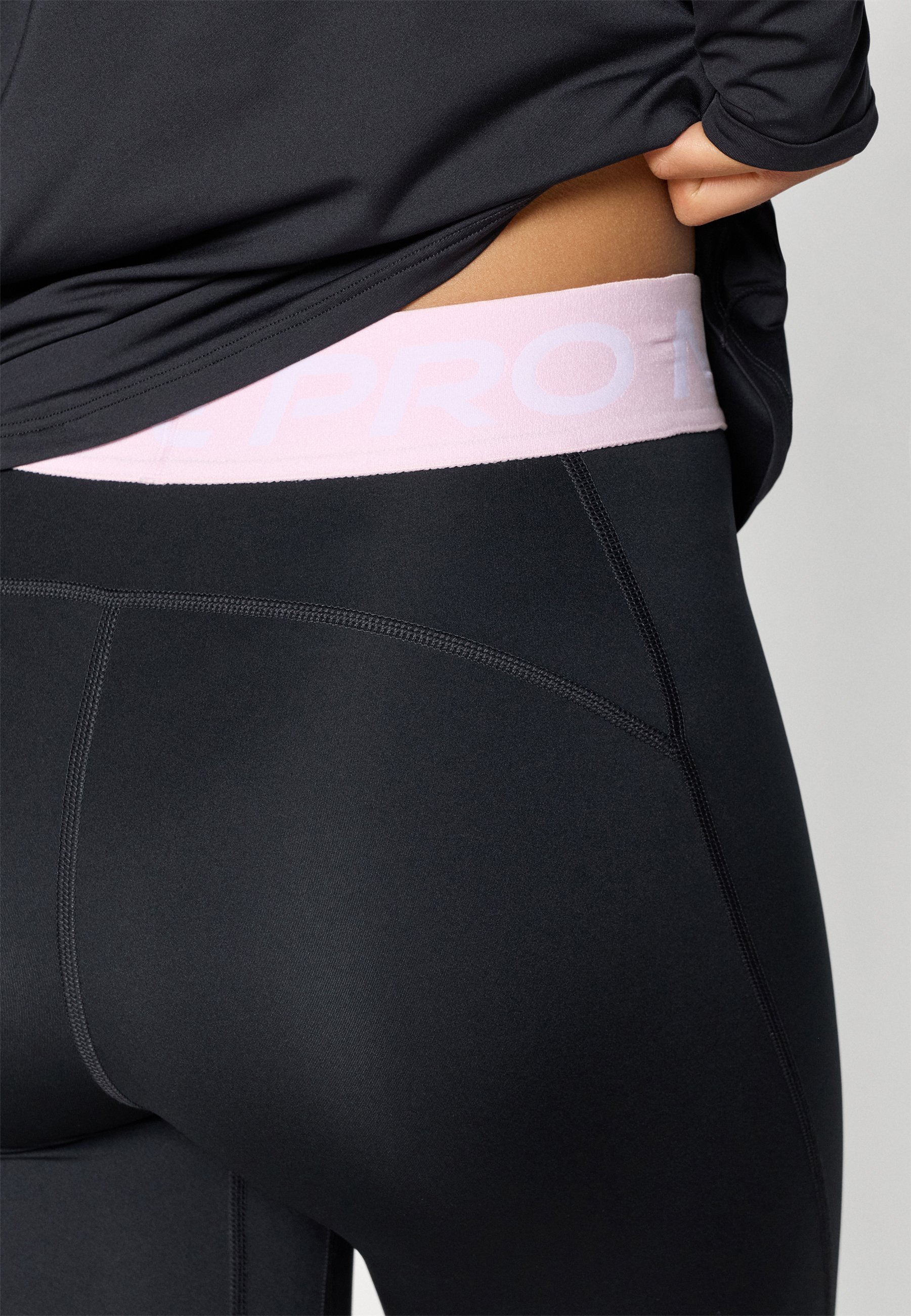 nike performance high waisted black pro leggings