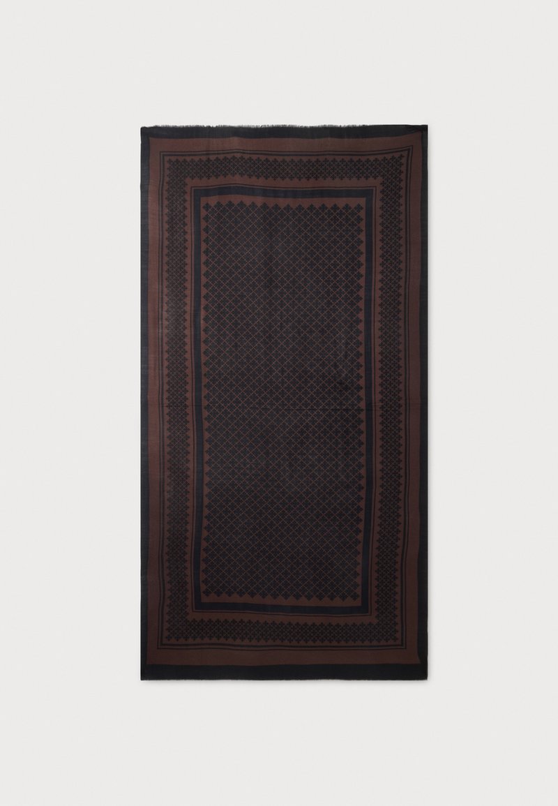 Écharpe rectangulaire marron foncé avec des motifs géométriques noirs en losange et en croix formant plusieurs bordures et un motif central en grille.