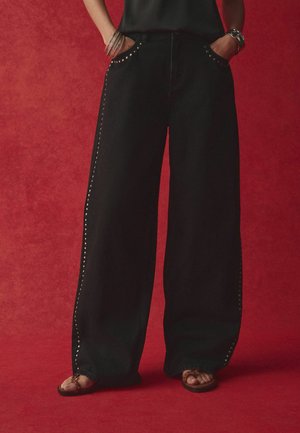 Rockett St George, REGULAR FIT - STUDDED JEANS . - Wide Leg - black denim