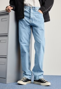 Carhartt WIP - NOLAN PANT - Vaqueros boyfriend - blue bleached Imagen en miniatura 1