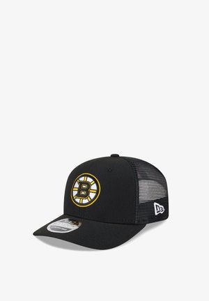 Schwarze Baseballkappe mit Netzrückseite, Boston Bruins-Logo vorne und New Era-Logo seitlich bestickt.
