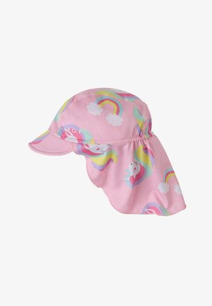 Lyserød børnesolhat med nakkeafdækning, dekoreret med regnbuer, skyer og enhjørninger i pastelfarver.