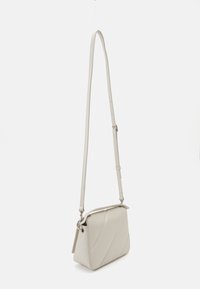Calvin Klein Jeans QUILTED  BOXY FLAP - Borsa a tracolla - eggshell