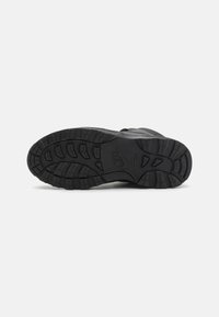 Nike Sportswear MANOA '17 UNISEX - Botines con cordones - black