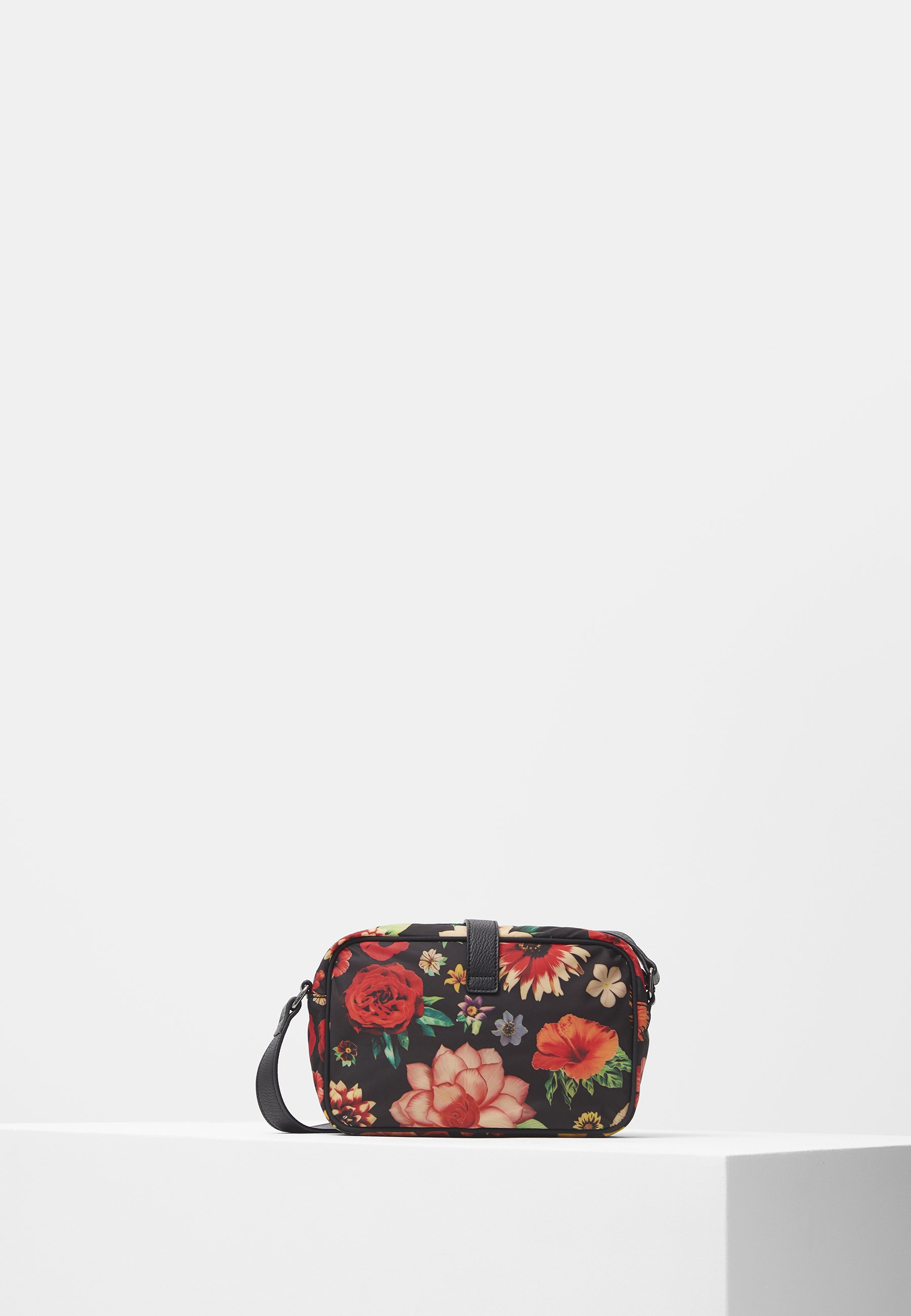 Desigual Axelremsväska black Zalando.se Desigual Axelremsväska black Zalando.se