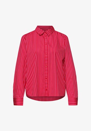 Chemise rouge à manches longues boutonnée, avec des rayures blanches verticales, col pointu et manches avec poignets.