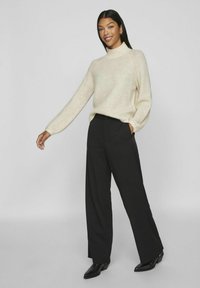 VILA NECK - Strickpullover - eggnog