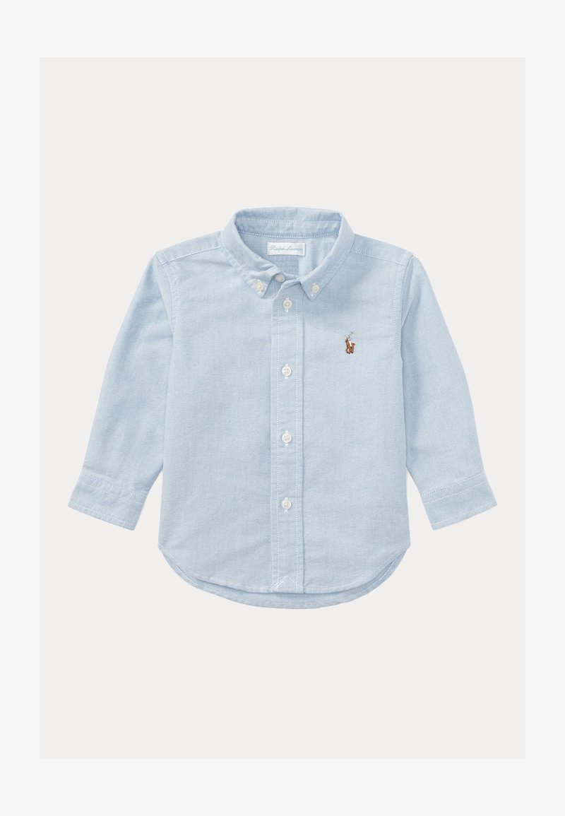 Chemise bleu clair à manches longues avec patte de boutonnage, col boutonné et petit logo brodé de cheval sur la poitrine gauche.