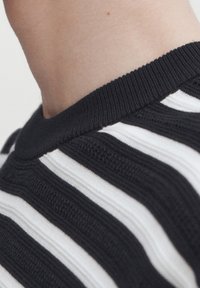 Massimo Dutti Pullover - black