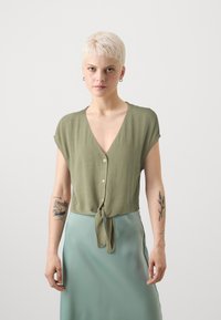 ONLY Petite - ONLSIESTA KNOT - Bluse - deep lichen green Miniatyrbilde 1