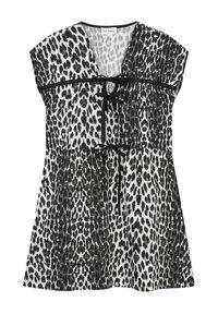Czarnobiały top w panterkę z krótkimi rękawami, dekoltem w serek, ściągaczem w talii i czarnymi akcentami. Lekki materiał, marszczony fason.