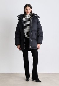 GANT MID LENGTH JACKET - Manteau en duvet - black