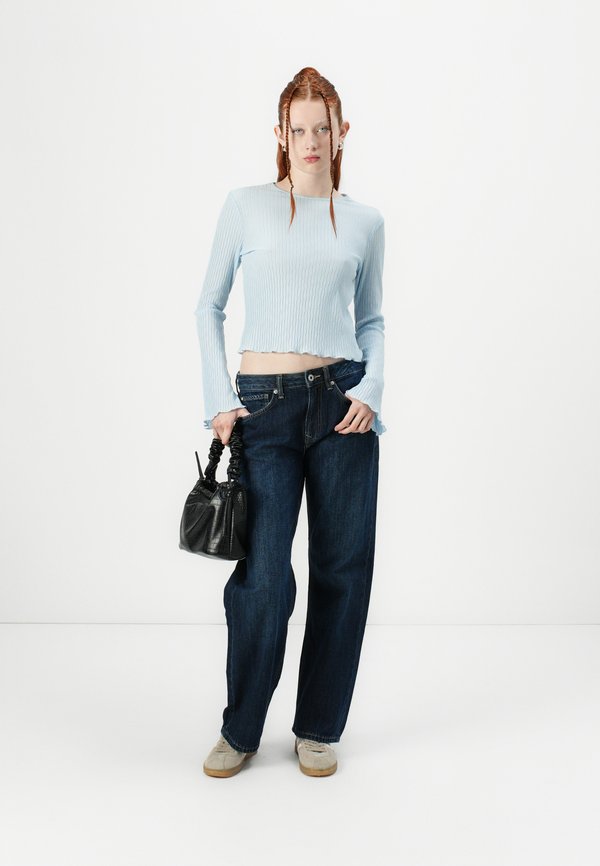 NICKY - Relaxed fit jeans3