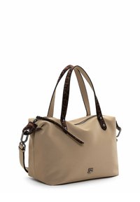 Borsa rettangolare beige con manici e zip con stampa leopardata, logo SF argentato sul davanti e tracolla rimovibile.